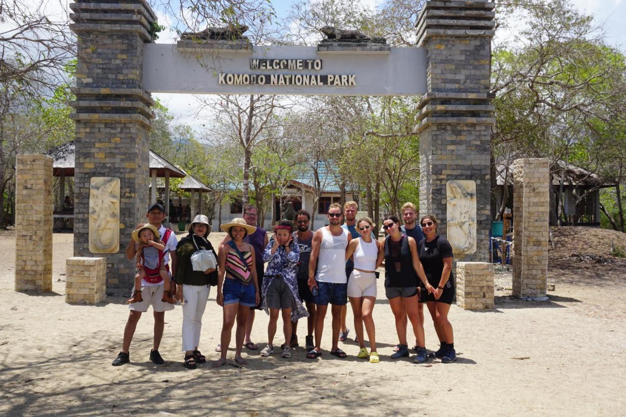לבואן באג'ו Komodoku One Love Homestay And Tour מראה חיצוני תמונה