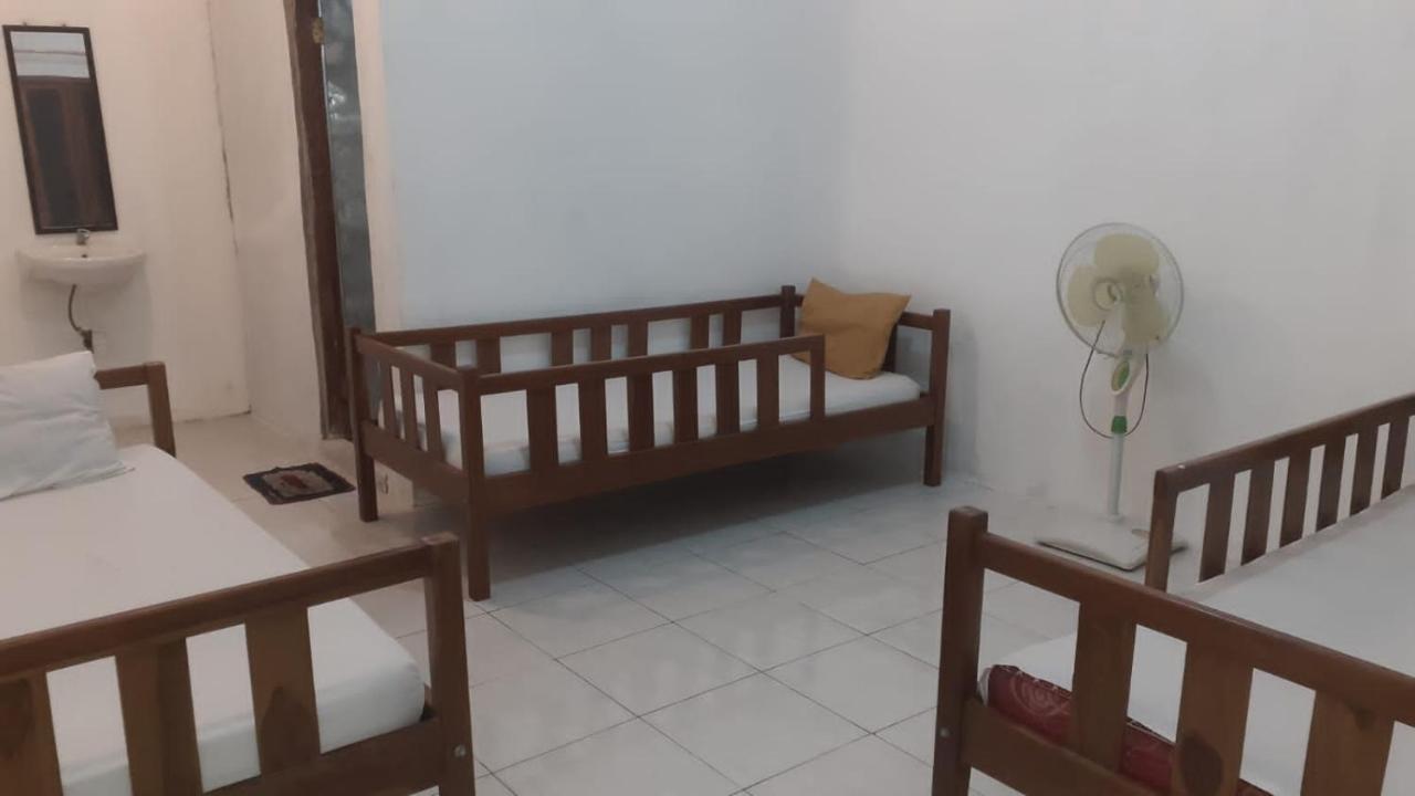 לבואן באג'ו Komodoku One Love Homestay And Tour מראה חיצוני תמונה