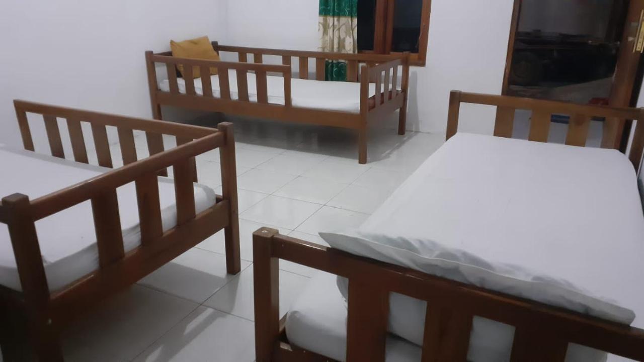 לבואן באג'ו Komodoku One Love Homestay And Tour מראה חיצוני תמונה