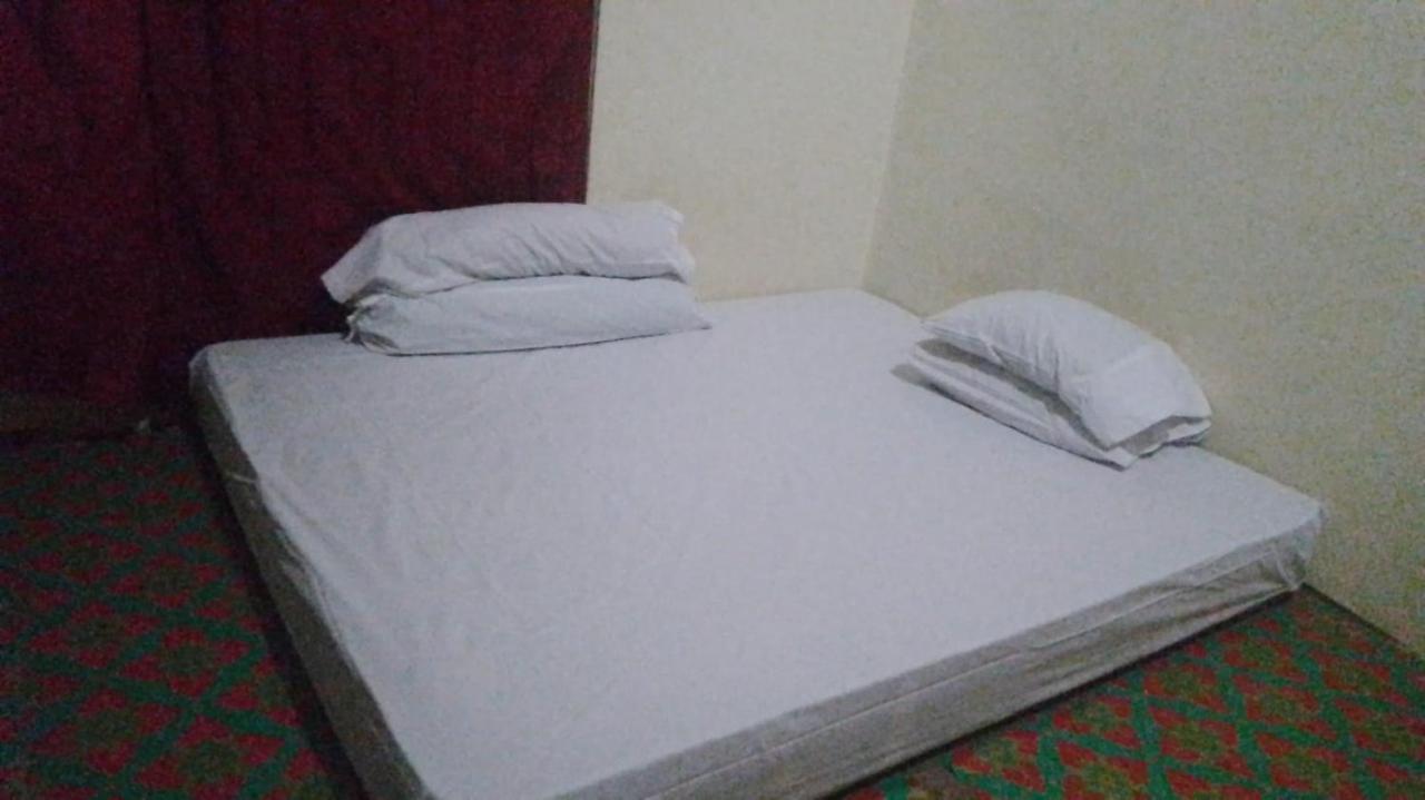 לבואן באג'ו Komodoku One Love Homestay And Tour מראה חיצוני תמונה